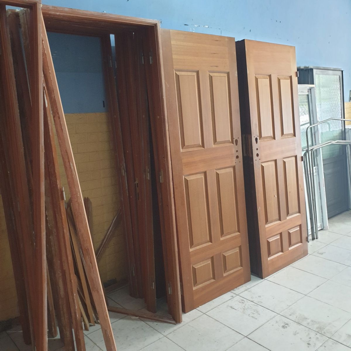 thu mua đồ gỗ nhanh chóng 1