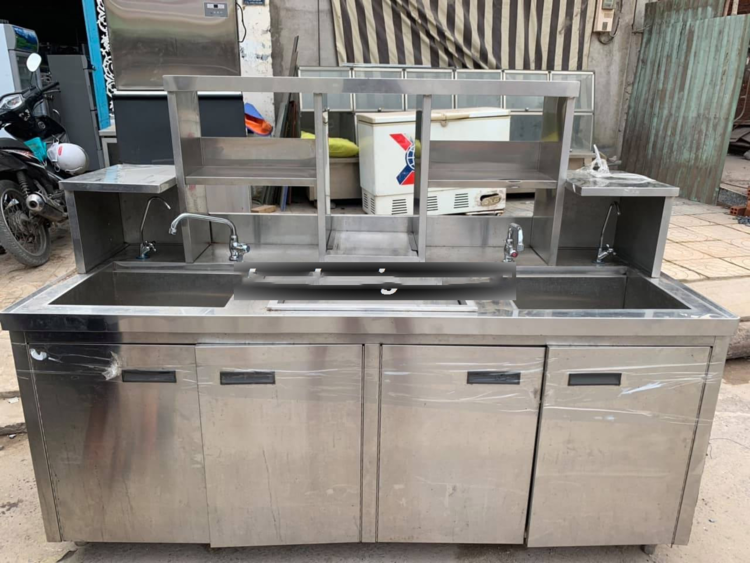 Nhận thu mua bếp inox công nghiệp cũ tận nơi giá tốt
