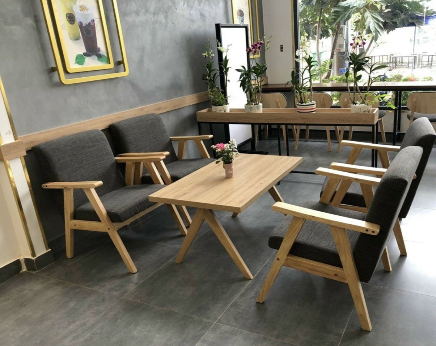Tha hồ tạo không gian ấm cúng tiết kiệm với bàn ghế quán ăn thanh lý